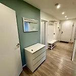 Moderne 3-zi, King-size Betten, Kueche, Badewanne Apartment