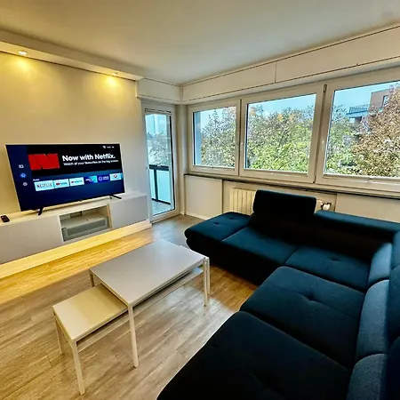 Moderne 3-zi, King-size Betten, Kueche, Badewanne