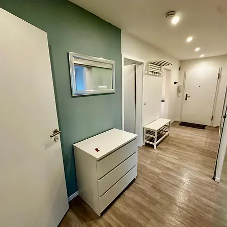 Moderne 3-zi, King-size Betten, Küche, Badewanne Apartamento