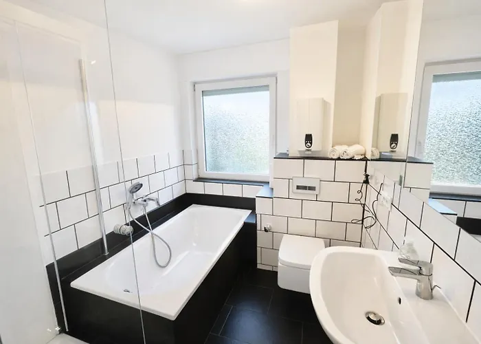 Moderne 3-zi, King-size Betten, Kueche, Badewanne Karlsruhe